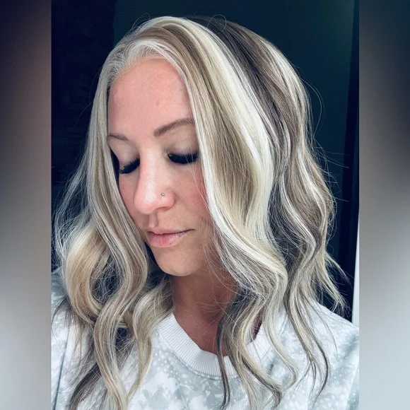 Marilyn Chelsey Smith Crowns Wig - Picture 1 of 8